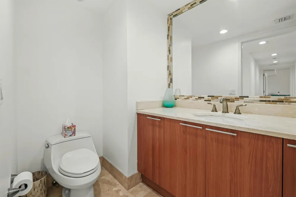2640 Lake Shore Drive #1710 Riviera Beach, FL 33404