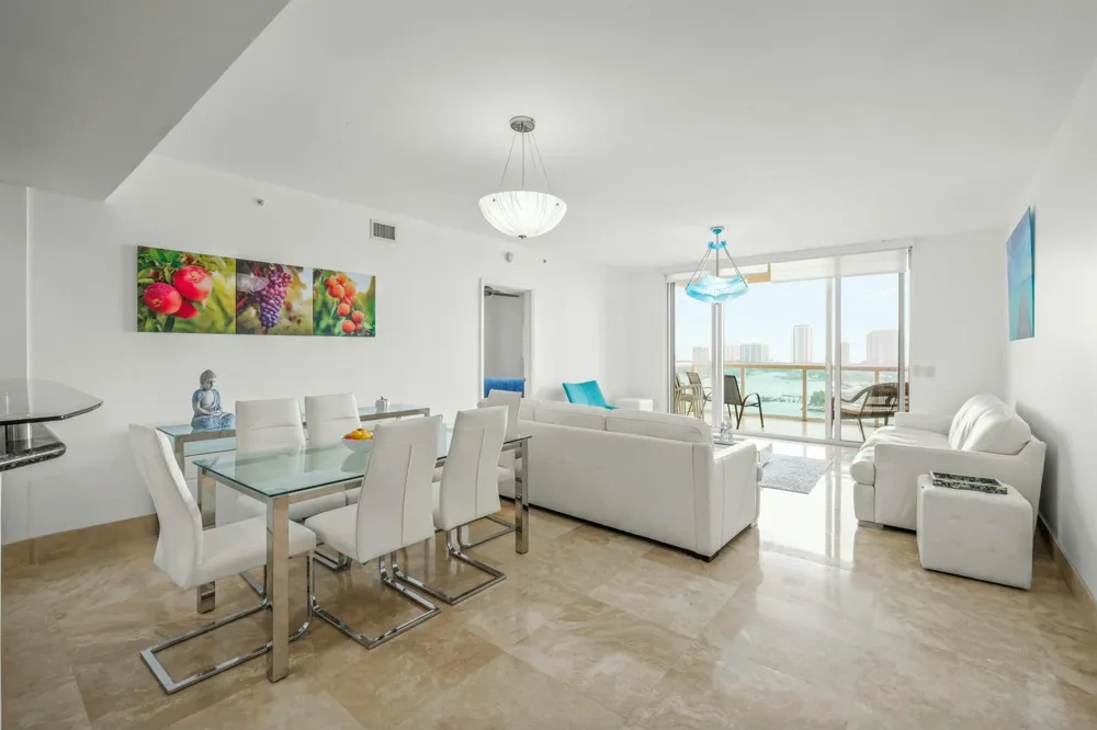2640 Lake Shore Drive #1710 Riviera Beach, FL 33404