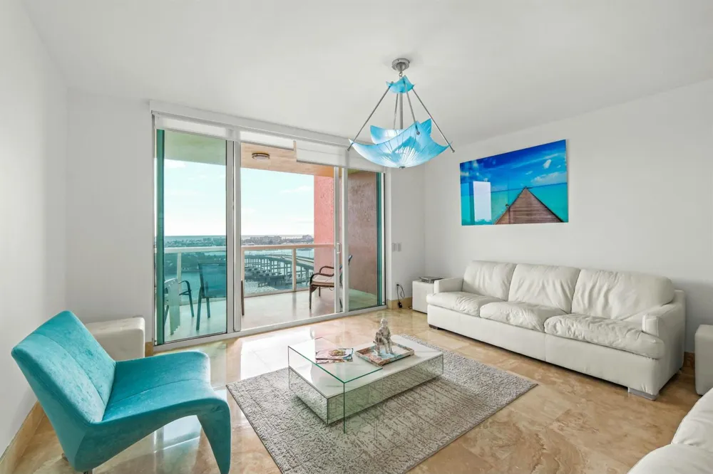 2640 Lake Shore Drive #1710 Riviera Beach, FL 33404