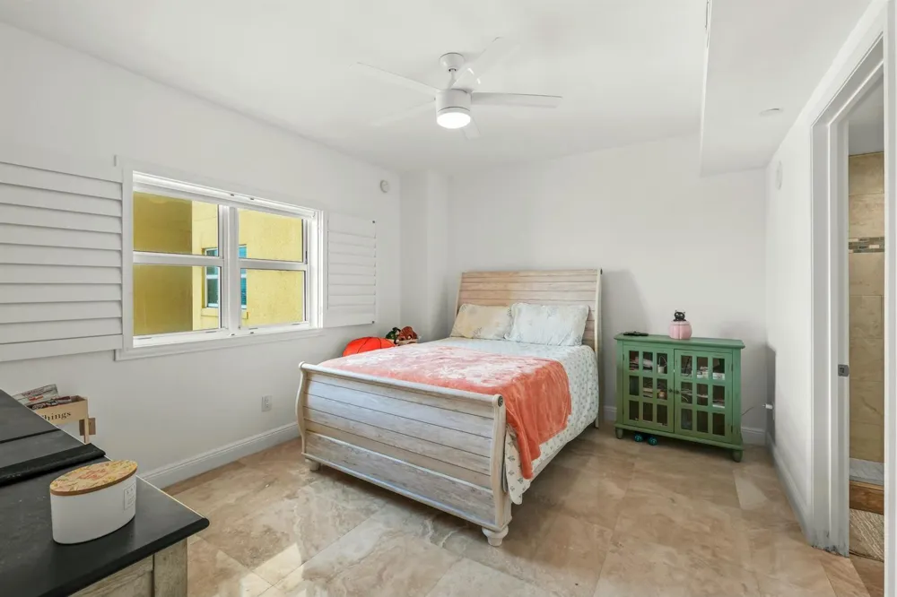 2640 Lake Shore Drive #1710 Riviera Beach, FL 33404