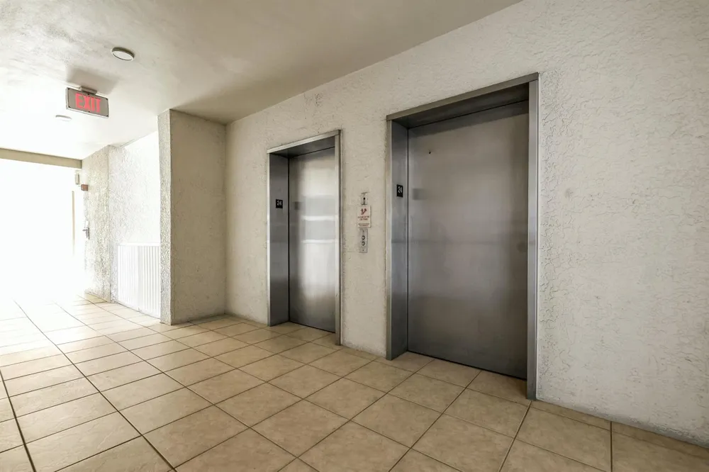 2640 Lake Shore Drive #1710 Riviera Beach, FL 33404