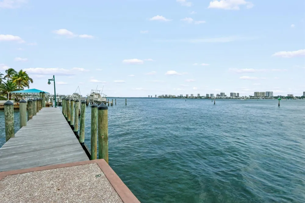 2640 Lake Shore Drive #1710 Riviera Beach, FL 33404