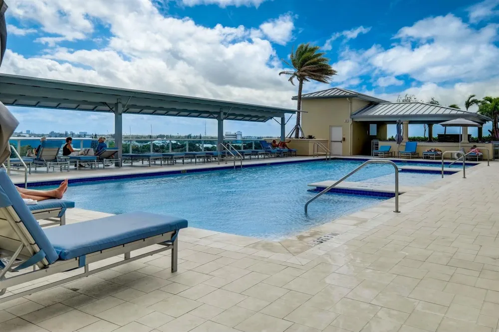2640 Lake Shore Drive #1710 Riviera Beach, FL 33404