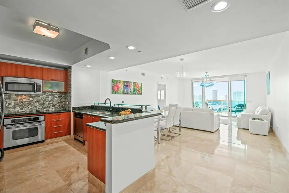 2640 Lake Shore Drive #1710 Riviera Beach, FL 33404