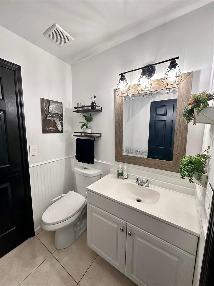132 Weybridge Circle Royal Palm Beach, FL 33411