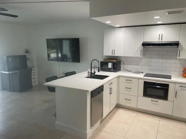 2900 NE 30th Street #B2 Fort Lauderdale, FL 33306