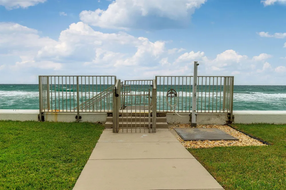 3570 S Ocean Boulevard #610 South Palm Beach, FL 33480