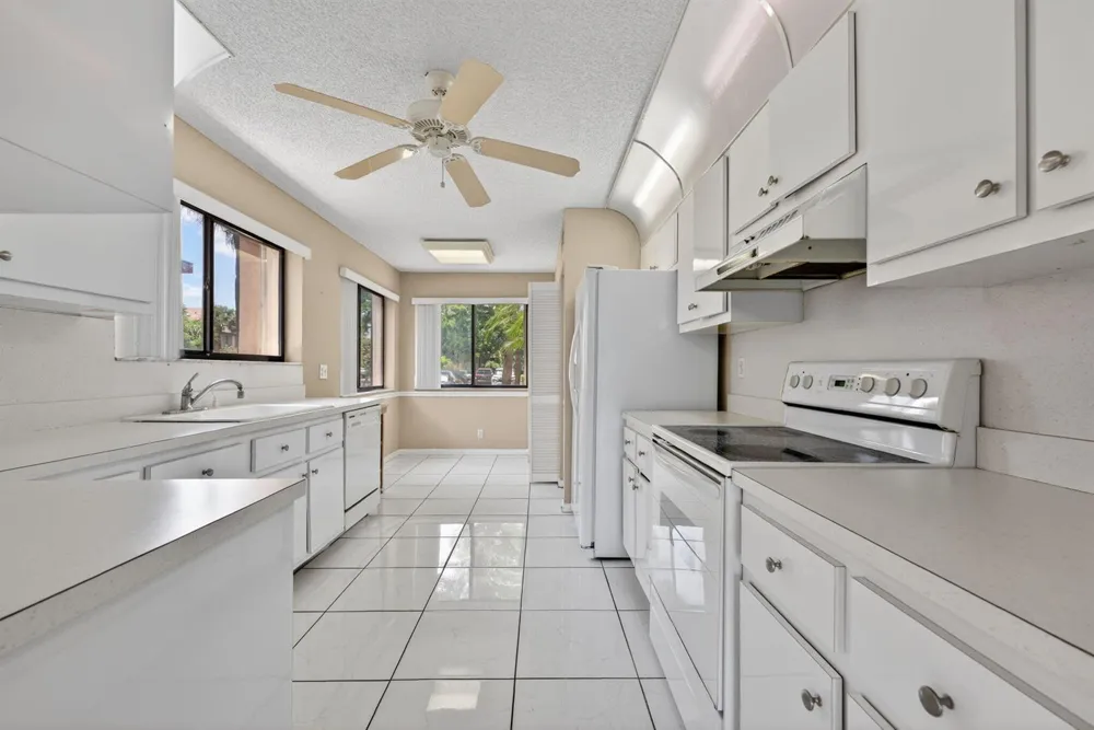 2240 SW 92nd Terrace #2402 Davie, FL 33324
