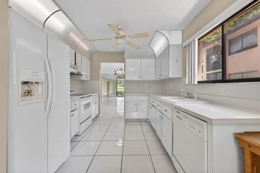 2240 SW 92nd Terrace #2402 Davie, FL 33324