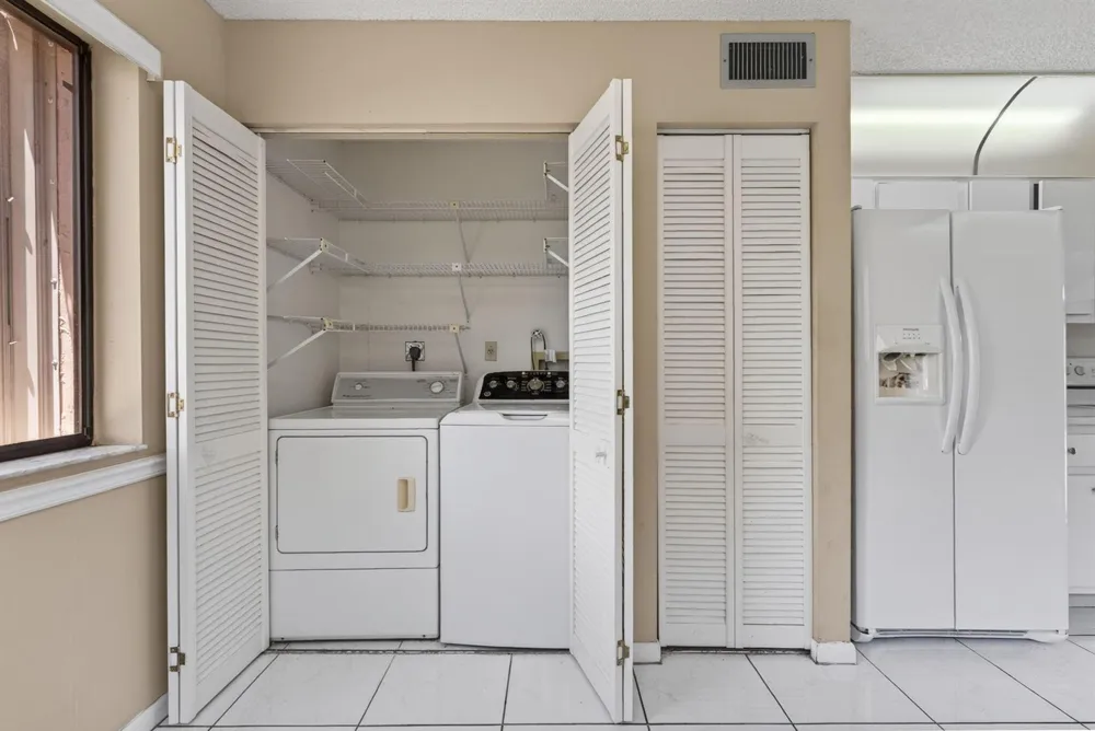 2240 SW 92nd Terrace #2402 Davie, FL 33324