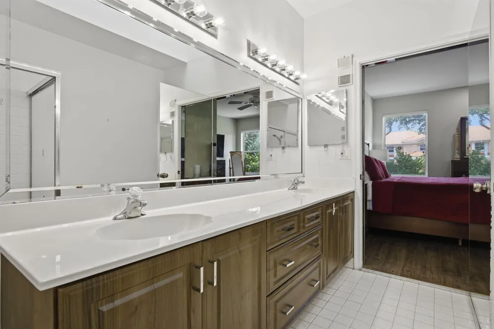 9857 Summerbrook Terrace #B Boynton Beach, FL 33437