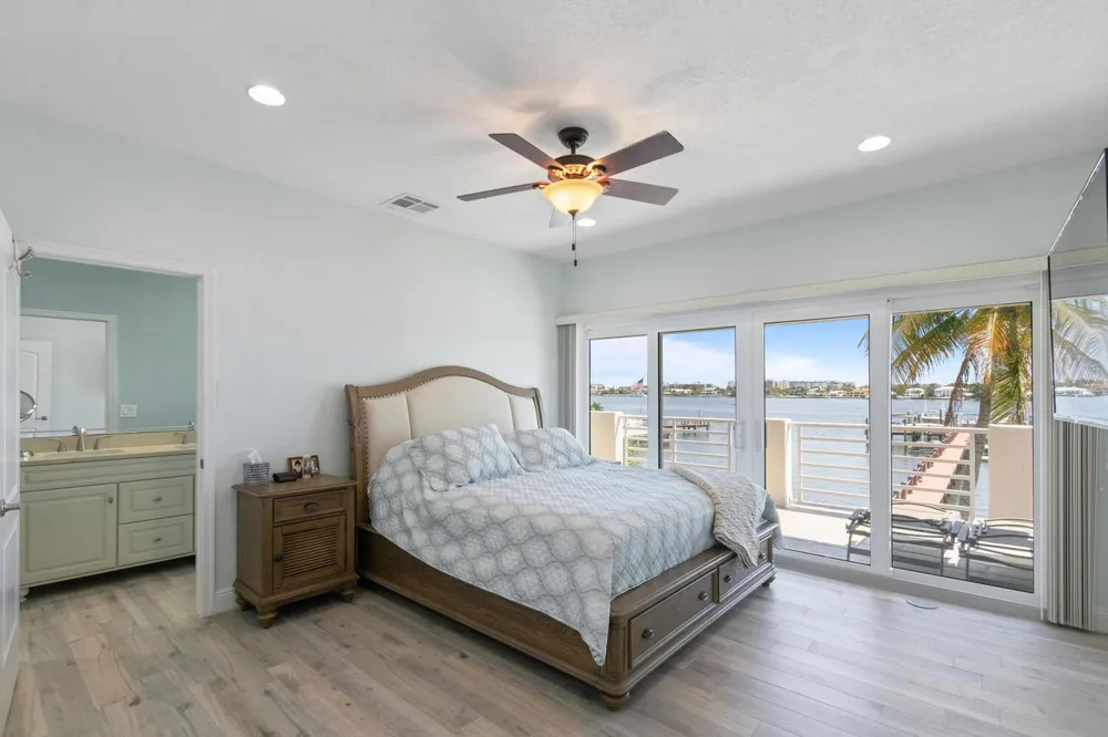 316 Lake Drive Lantana, FL 33462