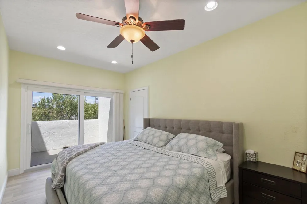 316 Lake Drive Lantana, FL 33462