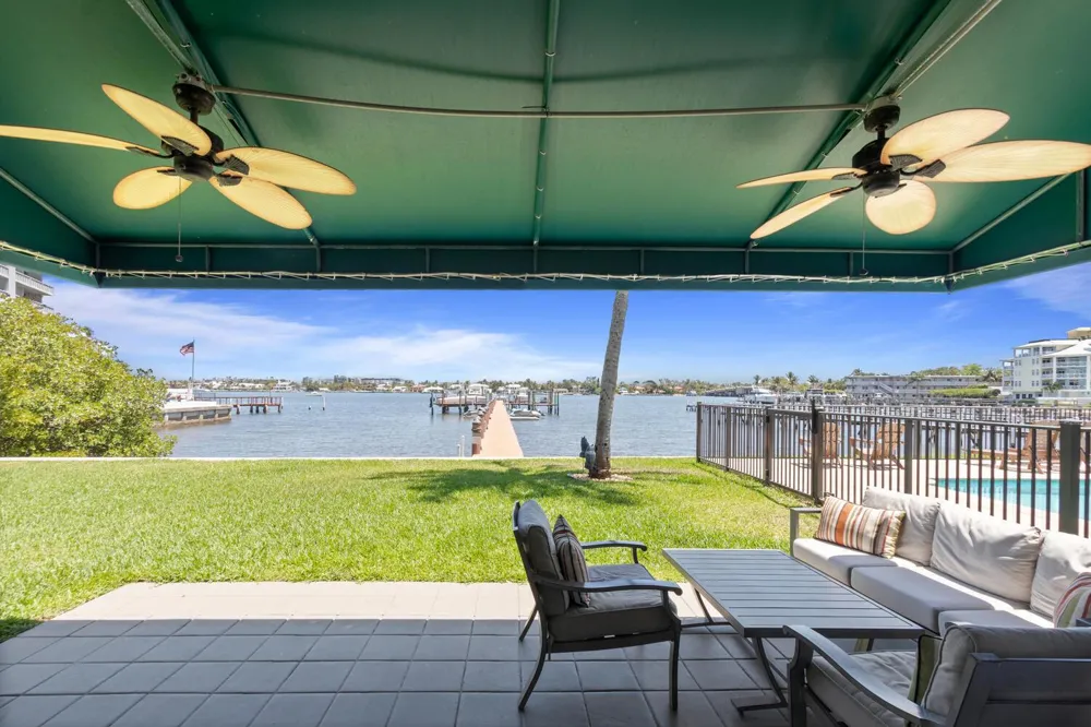 316 Lake Drive Lantana, FL 33462