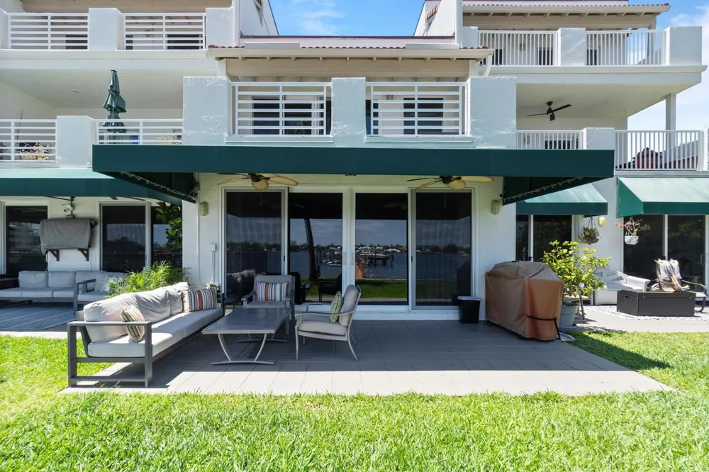 316 Lake Drive Lantana, FL 33462