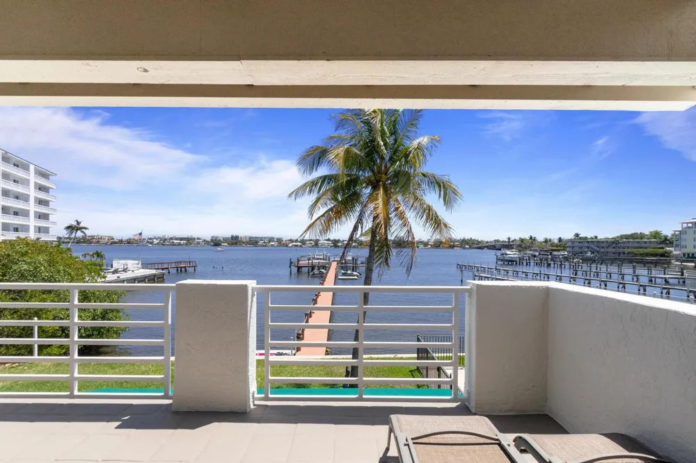 316 Lake Drive Lantana, FL 33462