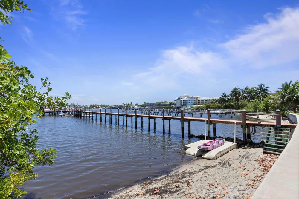 316 Lake Drive Lantana, FL 33462