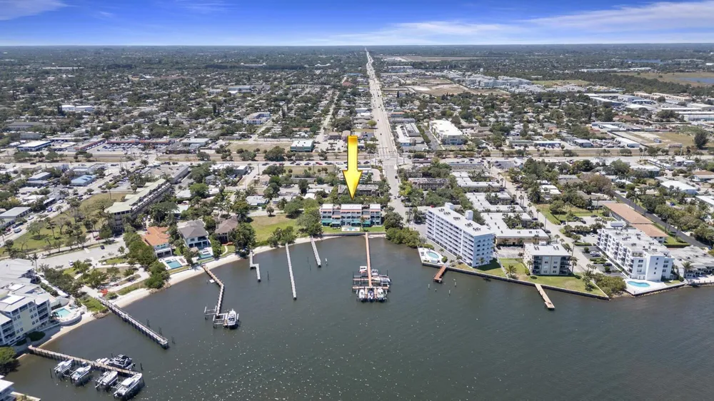 316 Lake Drive Lantana, FL 33462