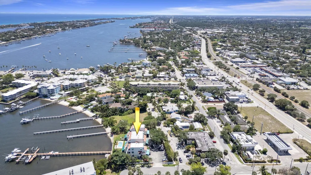 316 Lake Drive Lantana, FL 33462