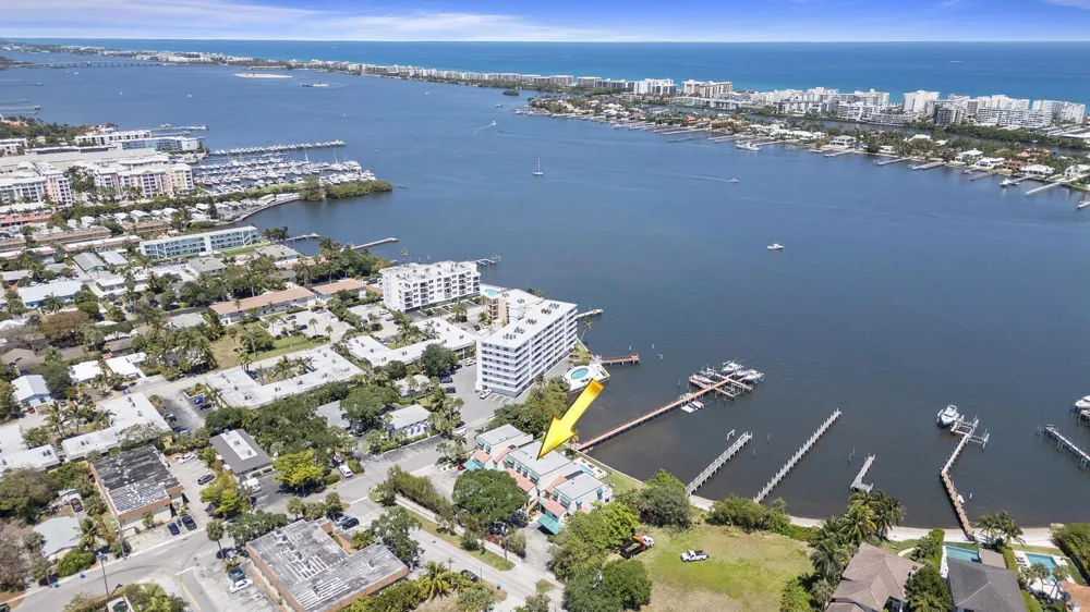 316 Lake Drive Lantana, FL 33462