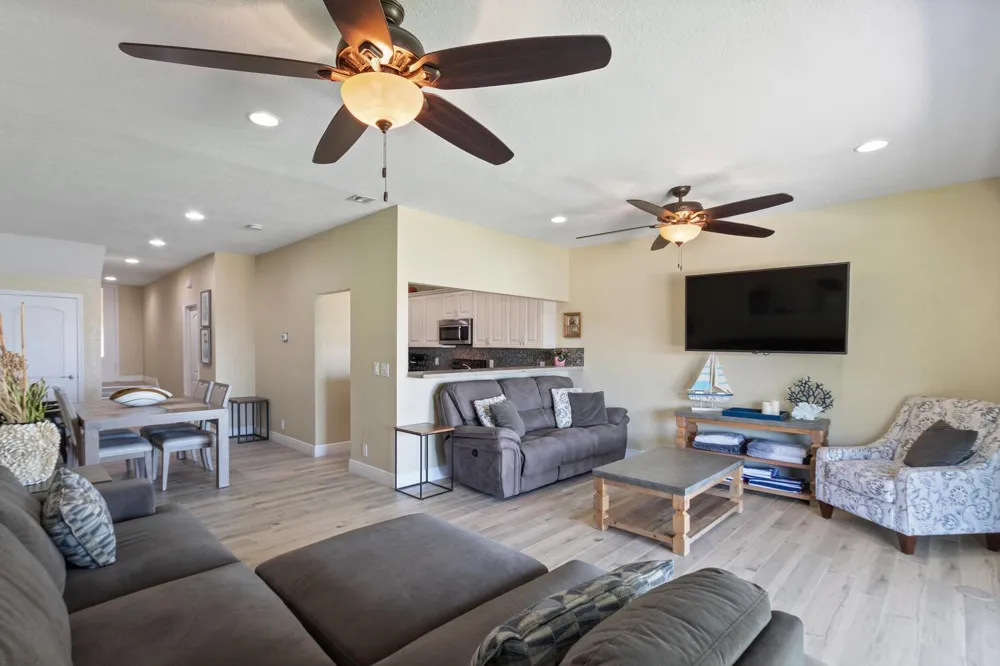 316 Lake Drive Lantana, FL 33462