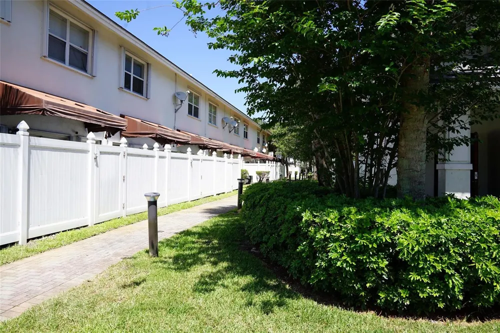3024 NW 30th Way Oakland Park, FL 33311