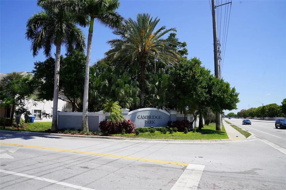 3024 NW 30th Way Oakland Park, FL 33311