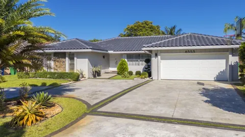 8555 SW 1st Place