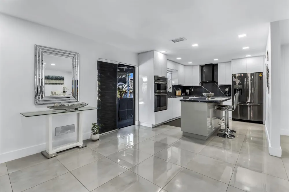 8555 SW 1st Place Coral Springs, FL 33071