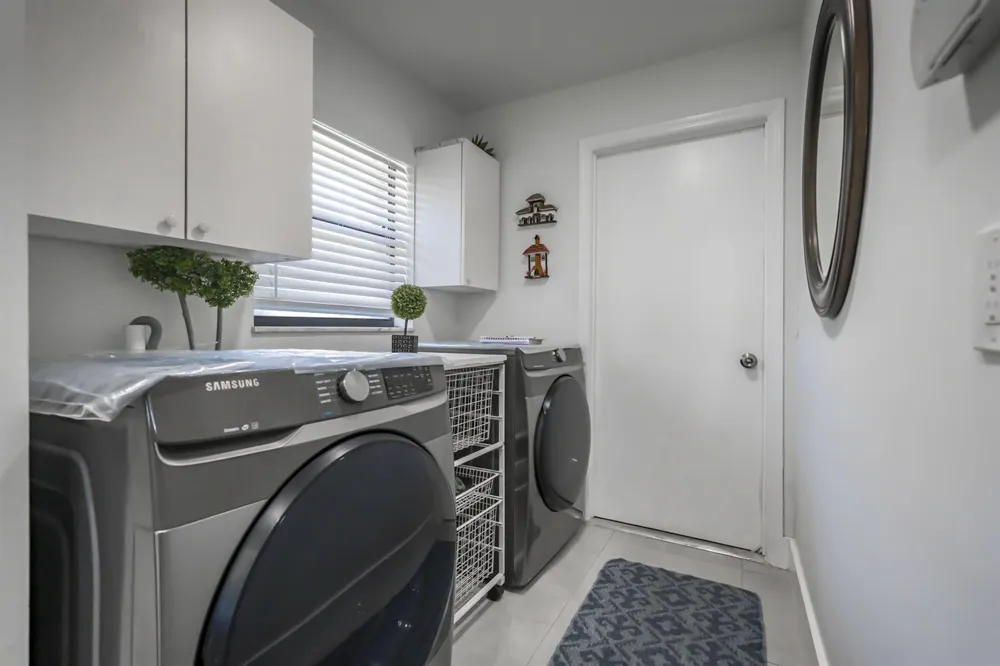 8555 SW 1st Place Coral Springs, FL 33071