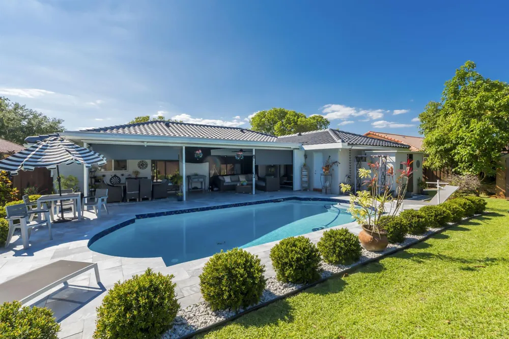 8555 SW 1st Place Coral Springs, FL 33071