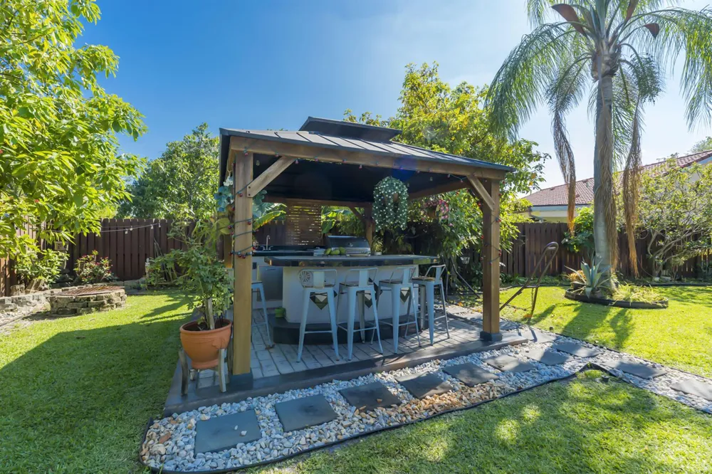 8555 SW 1st Place Coral Springs, FL 33071