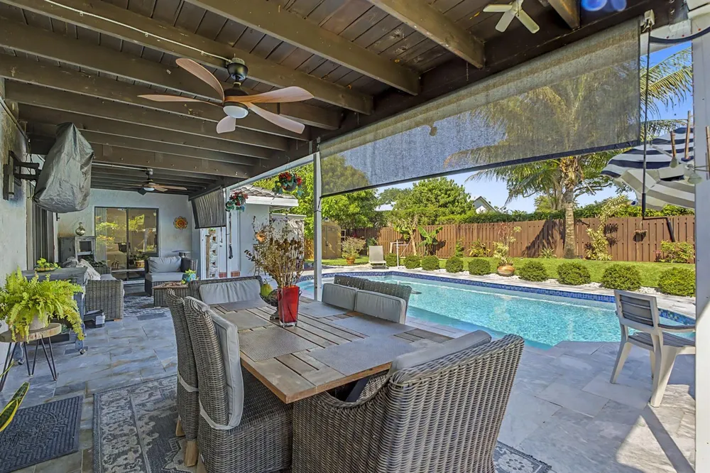 8555 SW 1st Place Coral Springs, FL 33071