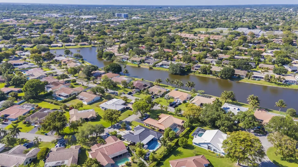 8555 SW 1st Place Coral Springs, FL 33071