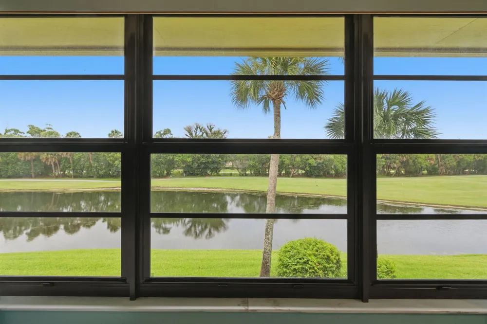 29 Plantation Drive #202 Vero Beach, FL 32966