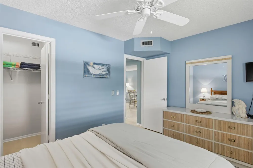 29 Plantation Drive #202 Vero Beach, FL 32966