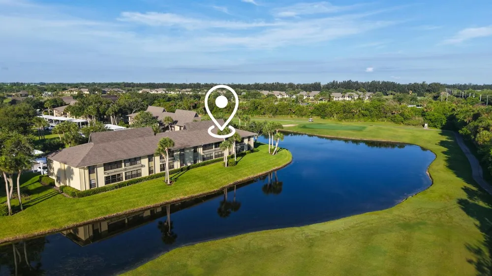 29 Plantation Drive #202 Vero Beach, FL 32966