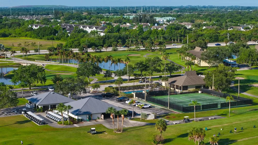 29 Plantation Drive #202 Vero Beach, FL 32966