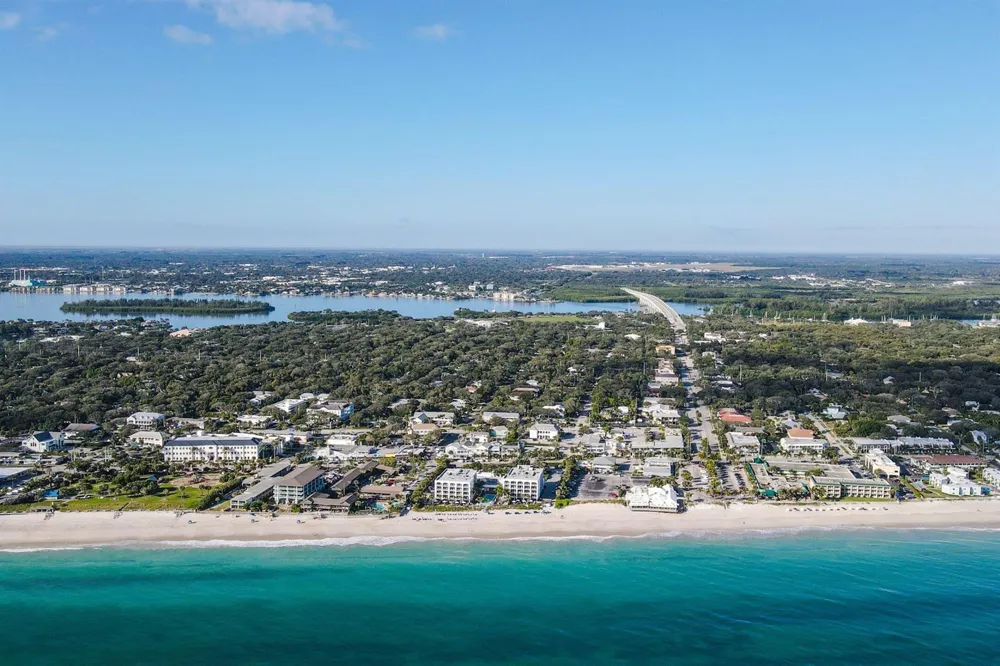 29 Plantation Drive #202 Vero Beach, FL 32966