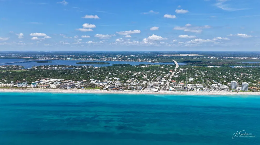 29 Plantation Drive #202 Vero Beach, FL 32966