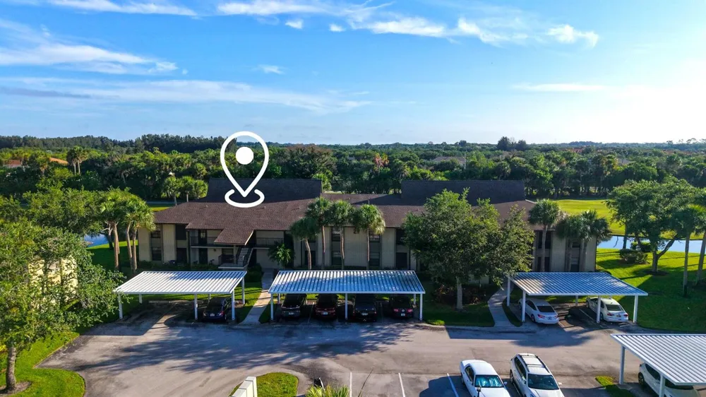29 Plantation Drive #202 Vero Beach, FL 32966