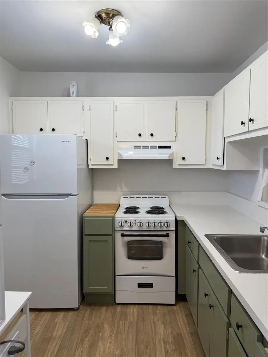 4411 NW 16th Street #F204 Lauderhill, FL 33313