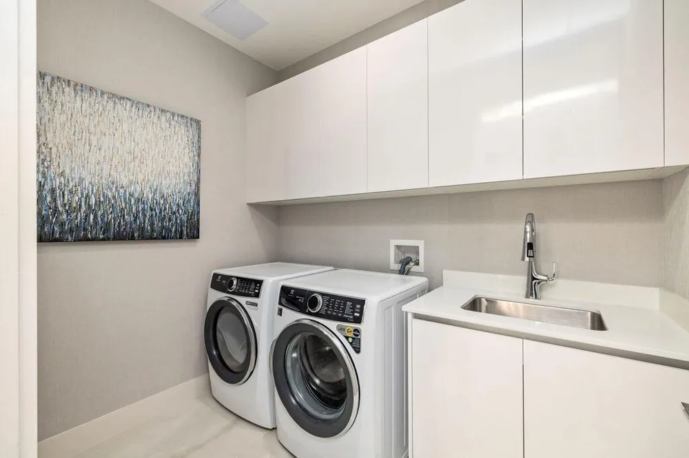 305 Briny Avenue #Ph 806 Pompano Beach, FL 33062