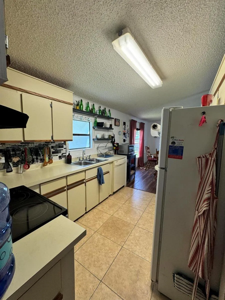 24 Villa Del Norte Fort Pierce, FL 34951
