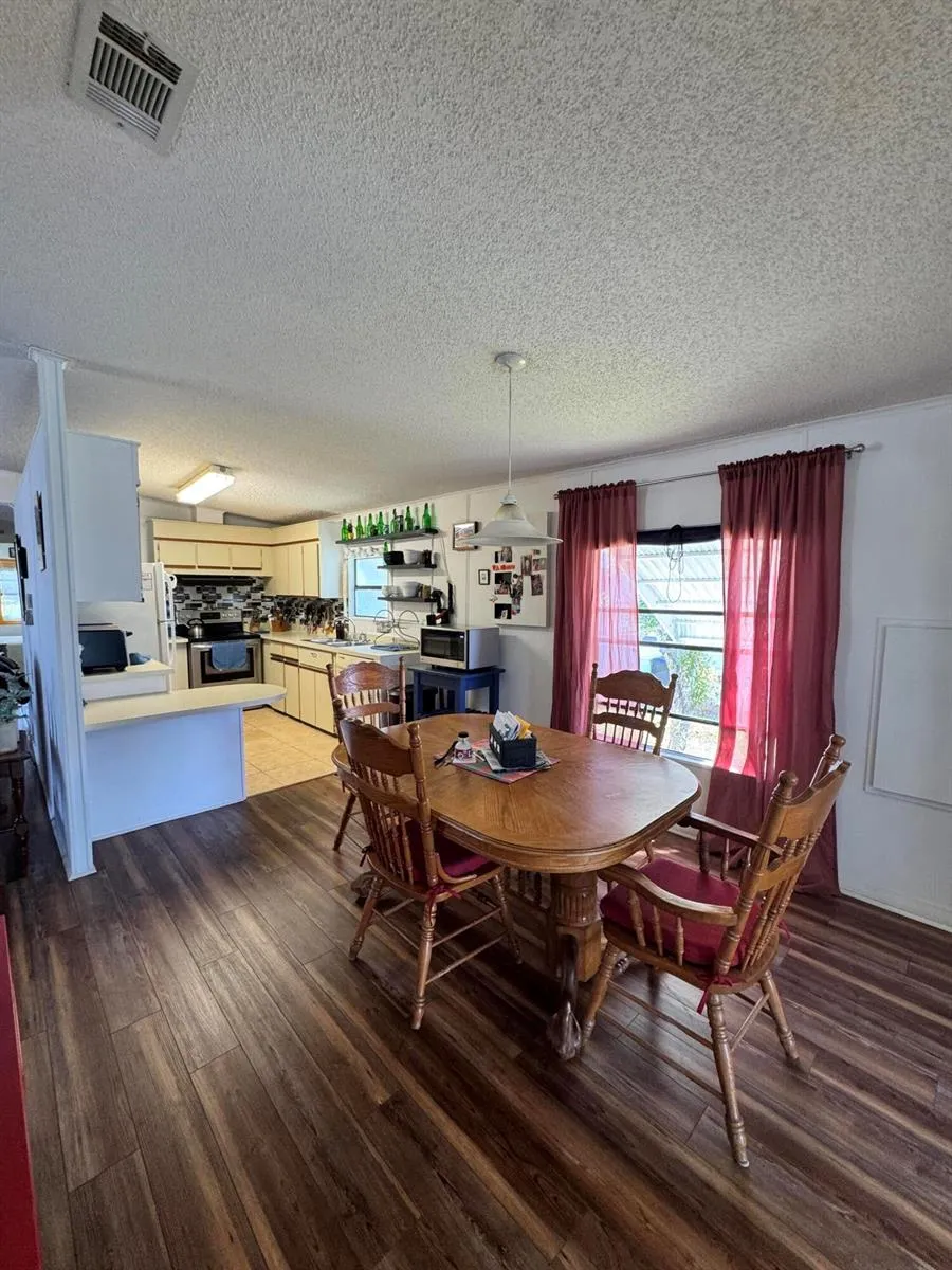 24 Villa Del Norte Fort Pierce, FL 34951