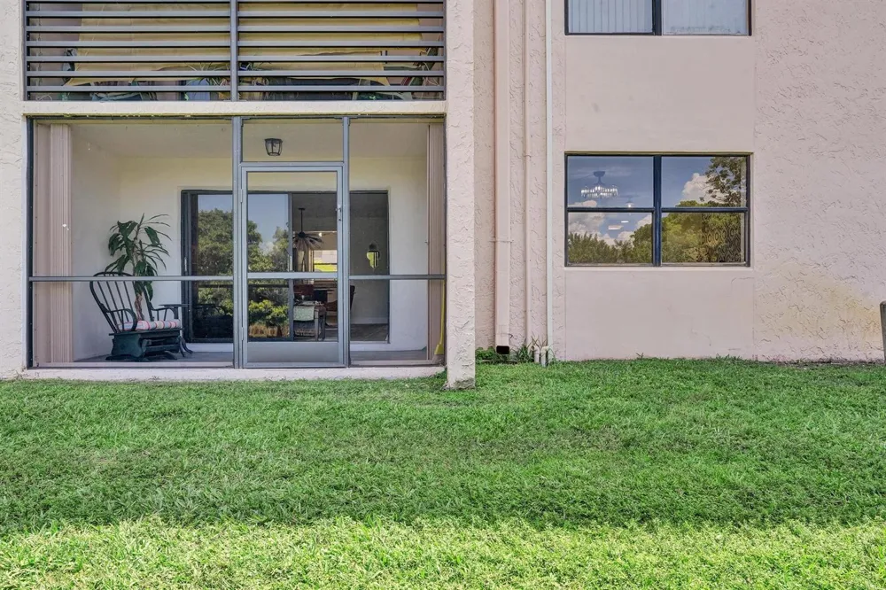 10442 Sunrise Lakes Boulevard #111 Sunrise, FL 33322