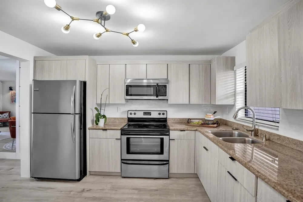 10442 Sunrise Lakes Boulevard #111 Sunrise, FL 33322