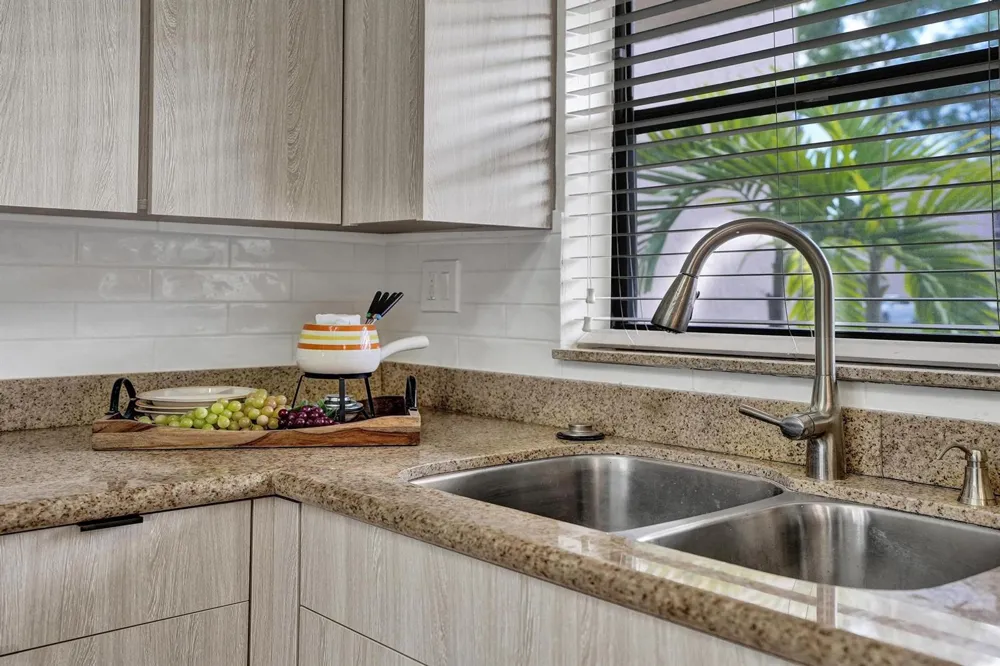 10442 Sunrise Lakes Boulevard #111 Sunrise, FL 33322