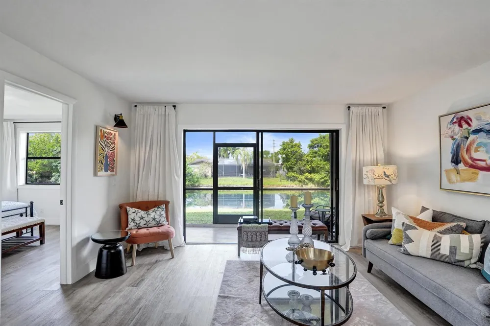 10442 Sunrise Lakes Boulevard #111 Sunrise, FL 33322