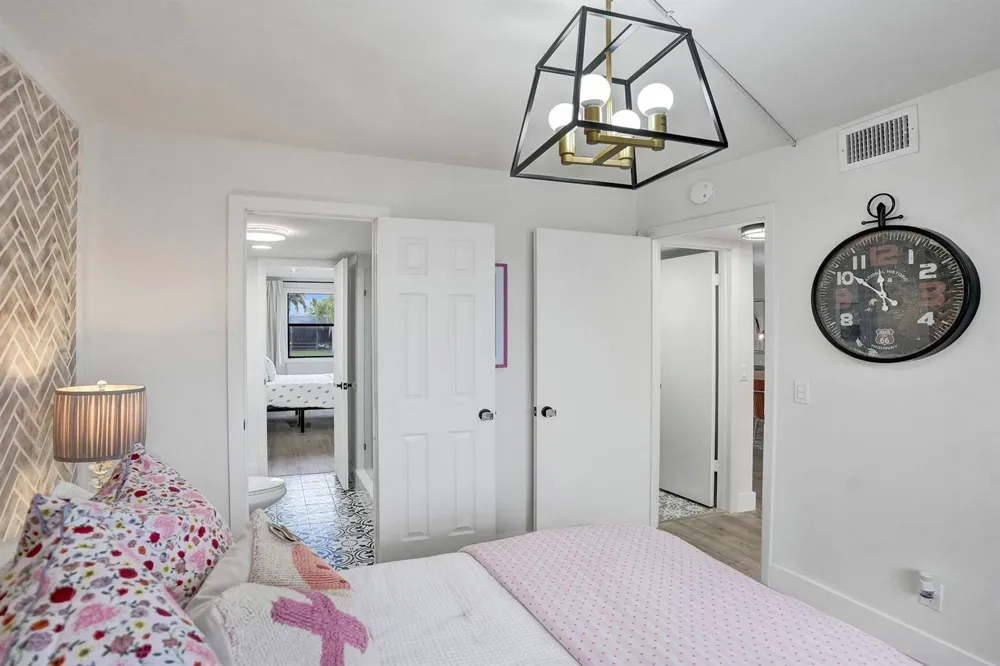 10442 Sunrise Lakes Boulevard #111 Sunrise, FL 33322
